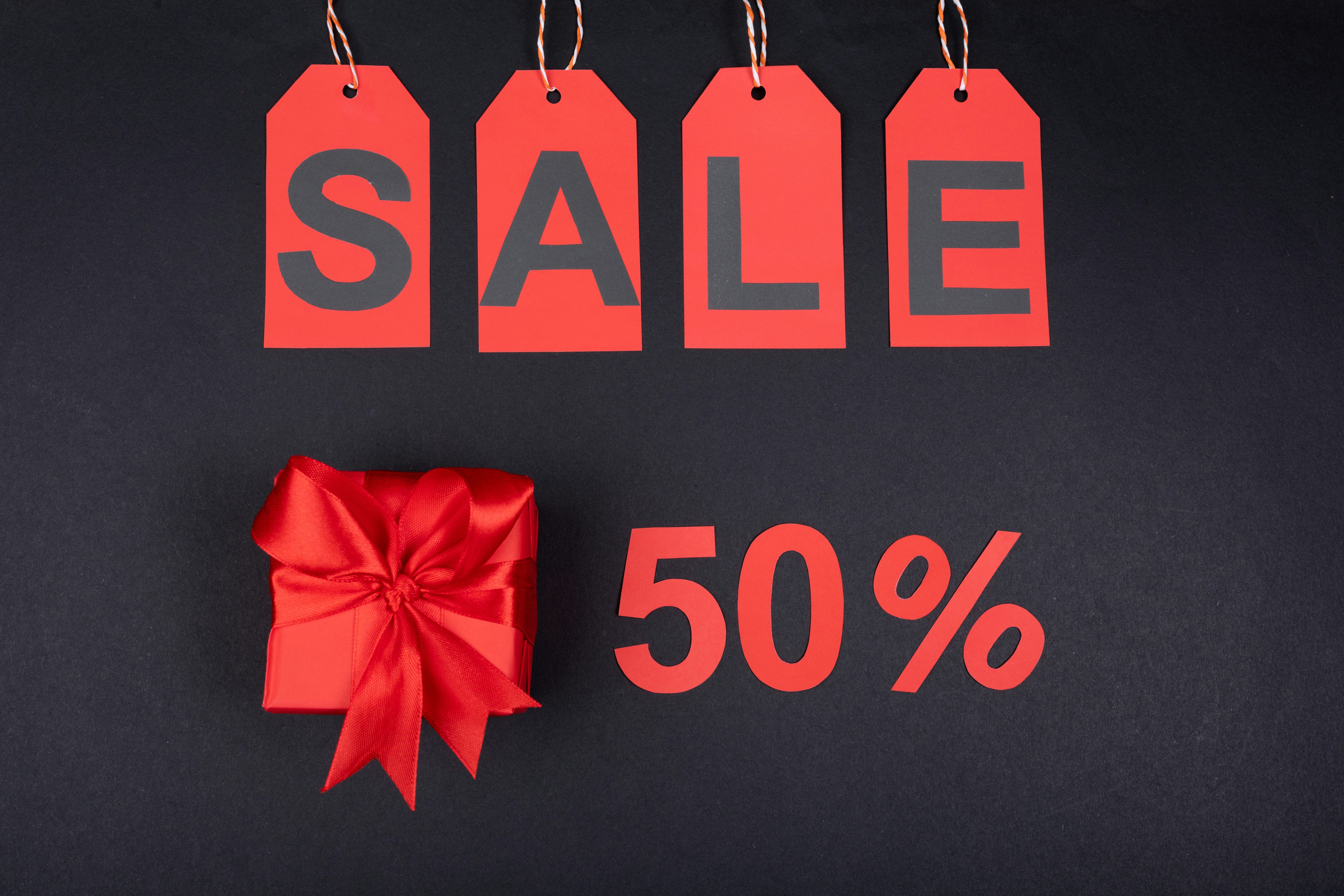 E-Commerce & Retail